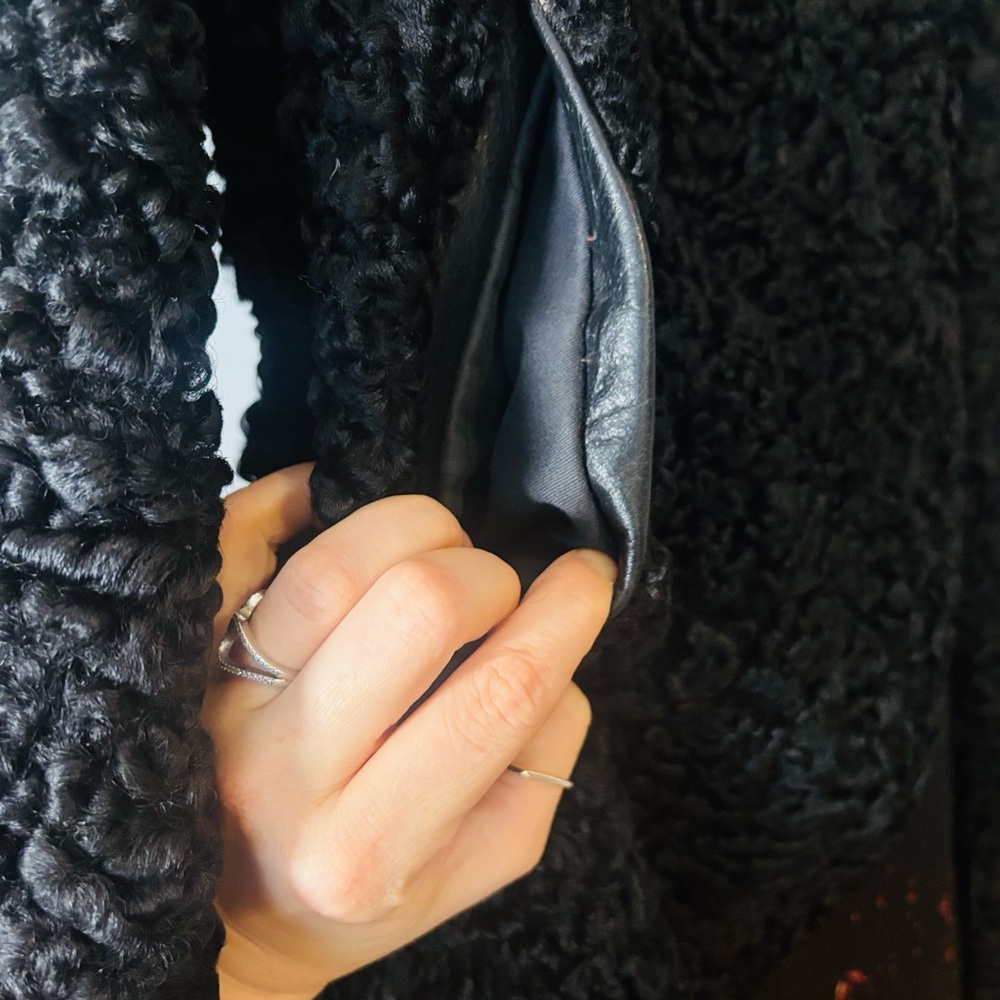 VTG 1950 Black Astrakhan Lamb Fur Coat | Made in Quebec by Fernand Émond - Picture 8 of 15